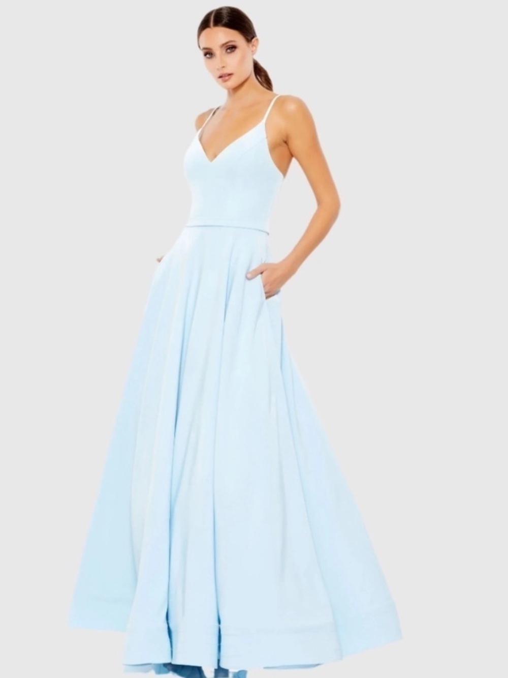 Mac Duggal Classic A-Line V-Neck spaghetti Strap Ballgown Powder Blue Sz 10 NWOT
